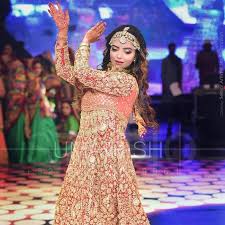 24/7 STAGE DANCE
